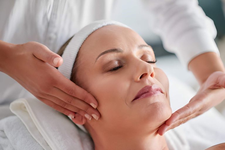 Facial Rejuvenation Techniques in Turkey: Facelift, Neck Lift, Rhinoplasty, Blepharoplasty…